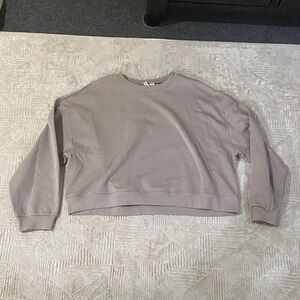 H&M Women’s Light Grey Crewneck Sweatshirt